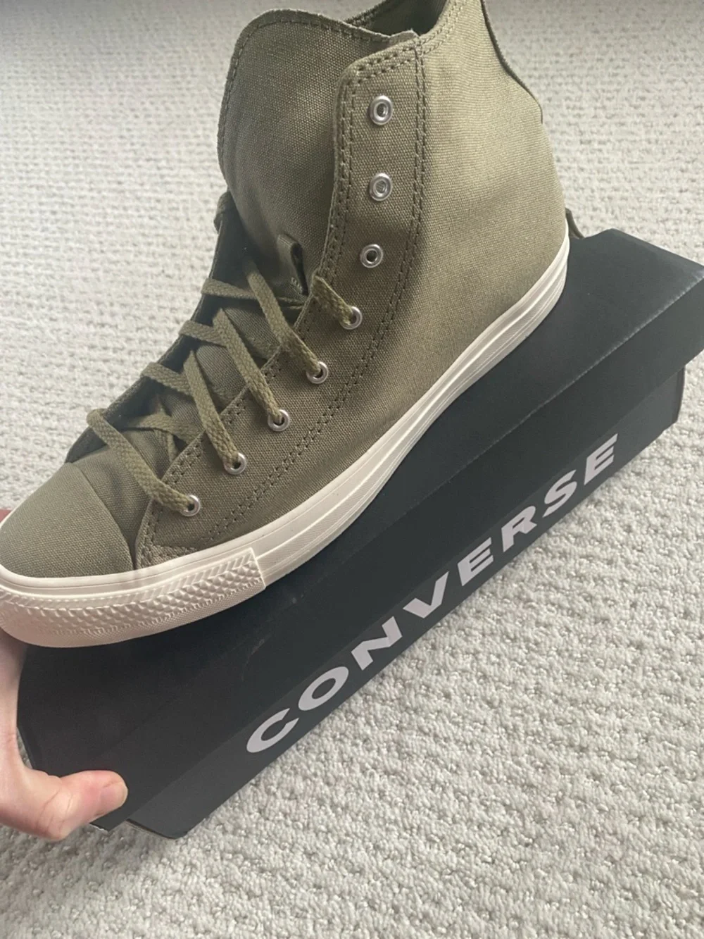 New in box Converse High Top Sneakers in Olive Canvas, size men’s 9/women’s 11 - Picture 3 of 6